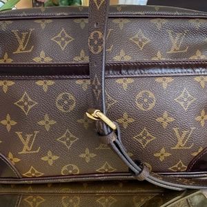 Louis Vuitton Compiegne 28 Crossbody SL0920